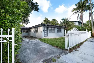 1519 NW 40th St, Miami, FL 33142 - Photo 9