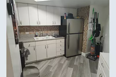 801 Brickell Bay Dr #1961, Miami, FL 33131 - Photo 9