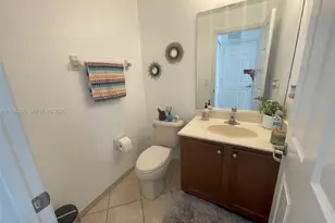 11503 NW 89th St, Doral, FL 33178 - Photo 9