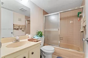 7640 NW 18th St, Margate, FL 33063 - Photo 11