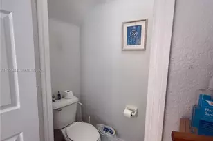 16648 SW 83rd Ln, Miami, FL 33193 - Photo 13