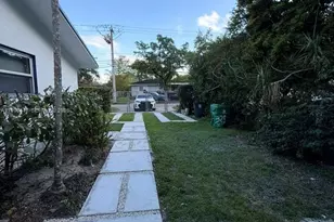 325 NE 131st St, North Miami, FL 33161 - Photo 57