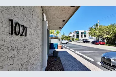 1021 N Victoria Park Rd #1, Fort Lauderdale, FL 33304 - Photo 1