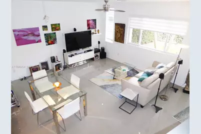 1045 NE 18th Ave #102, Fort Lauderdale, FL 33304 - Photo 1