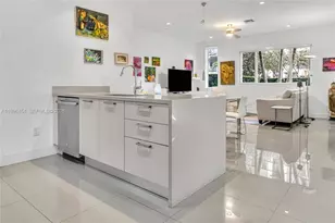 1045 NE 18th Ave, Fort Lauderdale, FL 33304 - Photo 13