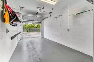 1045 NE 18th Ave, Fort Lauderdale, FL 33304 - Photo 29