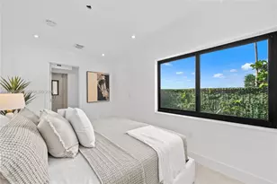 8246 NE 2nd Ct, Miami, FL 33138 - Photo 15