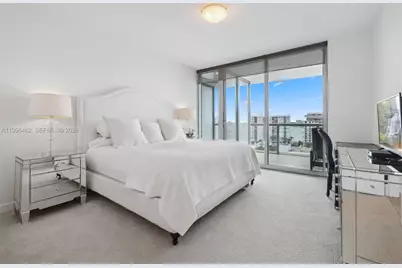 6799 Collins Ave #1106, Miami Beach, FL 33141 - Photo 11