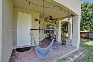 8987 SW 208th St, Cutler Bay, FL 33189 - Photo 37