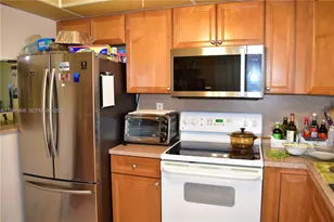 9881 Sunrise Lakes Blvd, Sunrise, FL 33322 - Photo 7