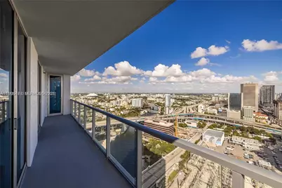 185 SW 7th St #3611, Miami, FL 33130 - Photo 7