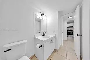 9360 Fontainebleau Blvd, Miami, FL 33172 - Photo 9
