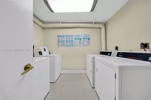 9360 Fontainebleau Blvd, Miami, FL 33172 - Photo 11