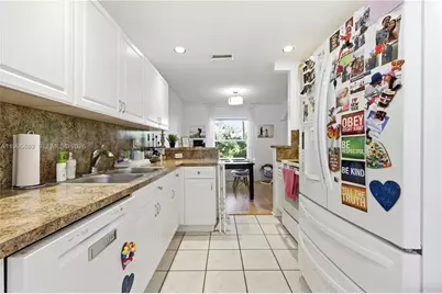2817 NW 99th Ter, Sunrise, FL 33322 - Photo 9