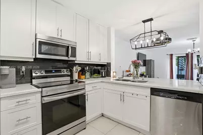 11719 NW 11th St, Pembroke Pines, FL 33026 - Photo 7