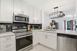 11719 NW 11th St, Pembroke Pines, FL 33026 - Photo 7