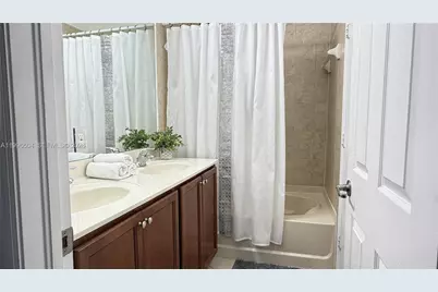 11605 NW 89th St #220, Doral, FL 33178 - Photo 19