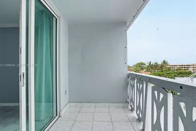 8233 Harding Ave #504, Miami Beach, FL 33141 - Photo 5