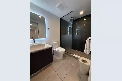 227 NE 2nd St #2911, Miami, FL 33132 - Photo 25