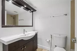 4137 Stirling Rd, Dania Beach, FL 33314 - Photo 17