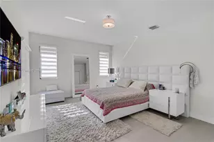4608 NW 83rd Pkwy, Doral, FL 33166 - Photo 23