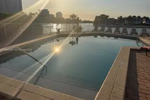 3161 S Ocean Dr, Hallandale Beach, FL 33009 - Photo 23