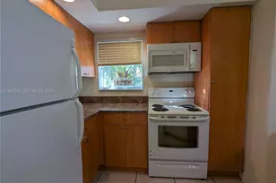 3430 N Pinewalk Dr N, Margate, FL 33063 - Photo 5