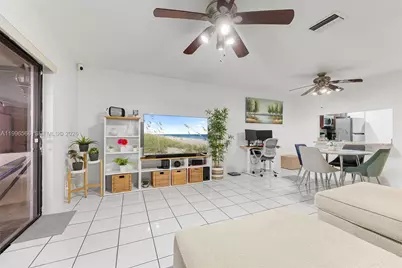 10500 NW 3rd St, Pembroke Pines, FL 33026 - Photo 3