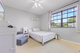 10500 NW 3rd St, Pembroke Pines, FL 33026 - Photo 11
