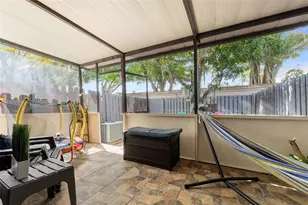 10500 NW 3rd St, Pembroke Pines, FL 33026 - Photo 27