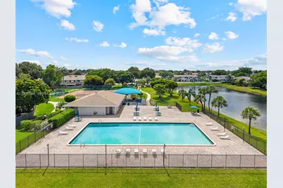 10500 NW 3rd St, Pembroke Pines, FL 33026 - Photo 37