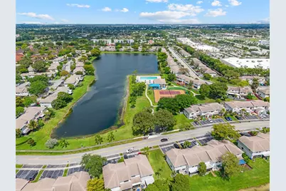 10500 NW 3rd St, Pembroke Pines, FL 33026 - Photo 33