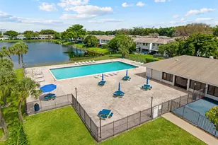 10500 NW 3rd St, Pembroke Pines, FL 33026 - Photo 37
