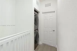 10628 W 33rd Way, Hialeah, FL 33018 - Photo 15