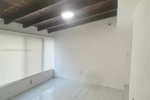 1776 NE 178th St, Miami, FL 33162 - Photo 11