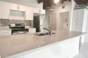 1776 NE 178th St, Miami, FL 33162 - Photo 5