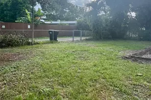 1776 NE 178th St, Miami, FL 33162 - Photo 15