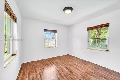 1280 NE 115th St, Miami, FL 33161 - Photo 15