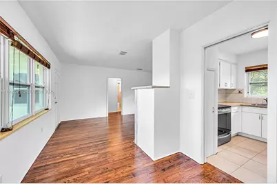 1280 NE 115th St, Miami, FL 33161 - Photo 9