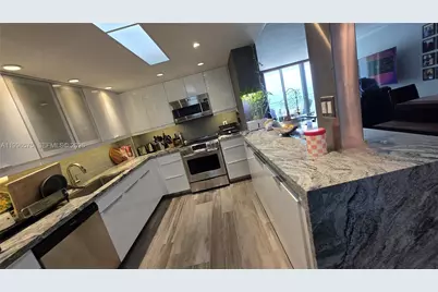 5825 Collins Ave #8J, Miami Beach, FL 33140 - Photo 3