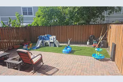 2260 SW 83rd Ave, Miramar, FL 33025 - Photo 17