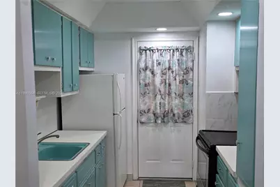 300 NE 191st St #218, Miami, FL 33179 - Photo 1