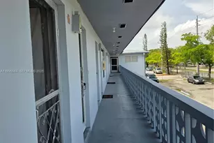 300 NE 191st St, Miami, FL 33179 - Photo 7