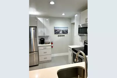 940 Charles St, West Palm Beach, FL 33401 - Photo 13