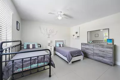 940 Charles St, West Palm Beach, FL 33401 - Photo 29