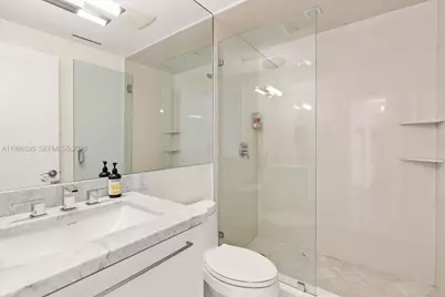 1000 Venetian Way #105, Miami, FL 33139 - Photo 31