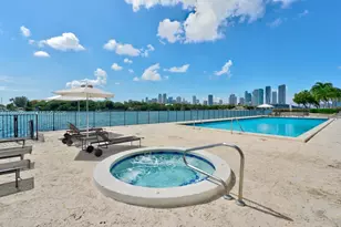 1000 Venetian Way, Miami, FL 33139 - Photo 49