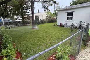 2116 Monroe Terrace, Hollywood, FL 33020 - Photo 17