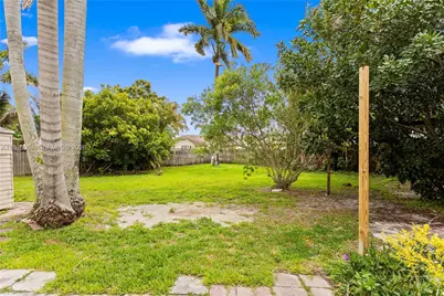 7690 SW 7th Ct, North Lauderdale, FL 33068 - Photo 45