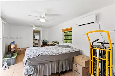 7690 SW 7th Ct, North Lauderdale, FL 33068 - Photo 27